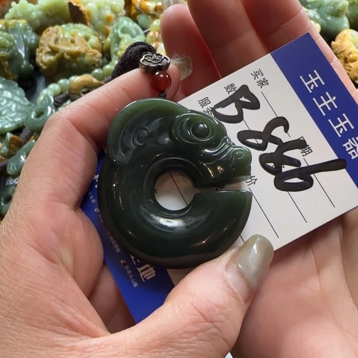 和田玉挂件未镶嵌猫*