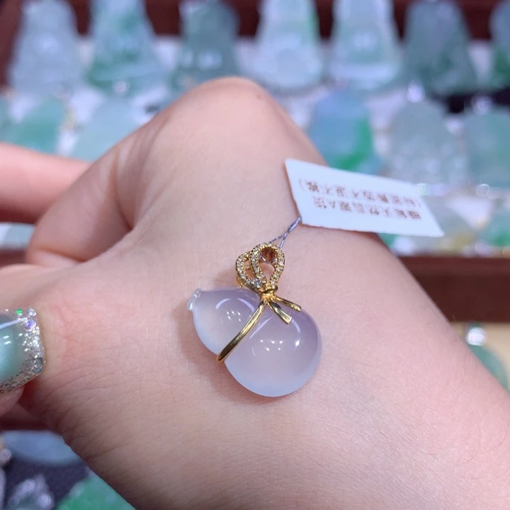 翡翠18K金镶嵌吊坠(不含链)葫芦