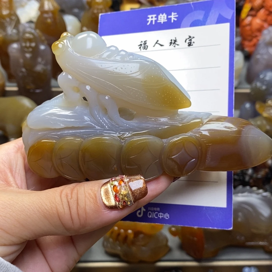 玛瑙/玉髓把件未镶嵌松****）