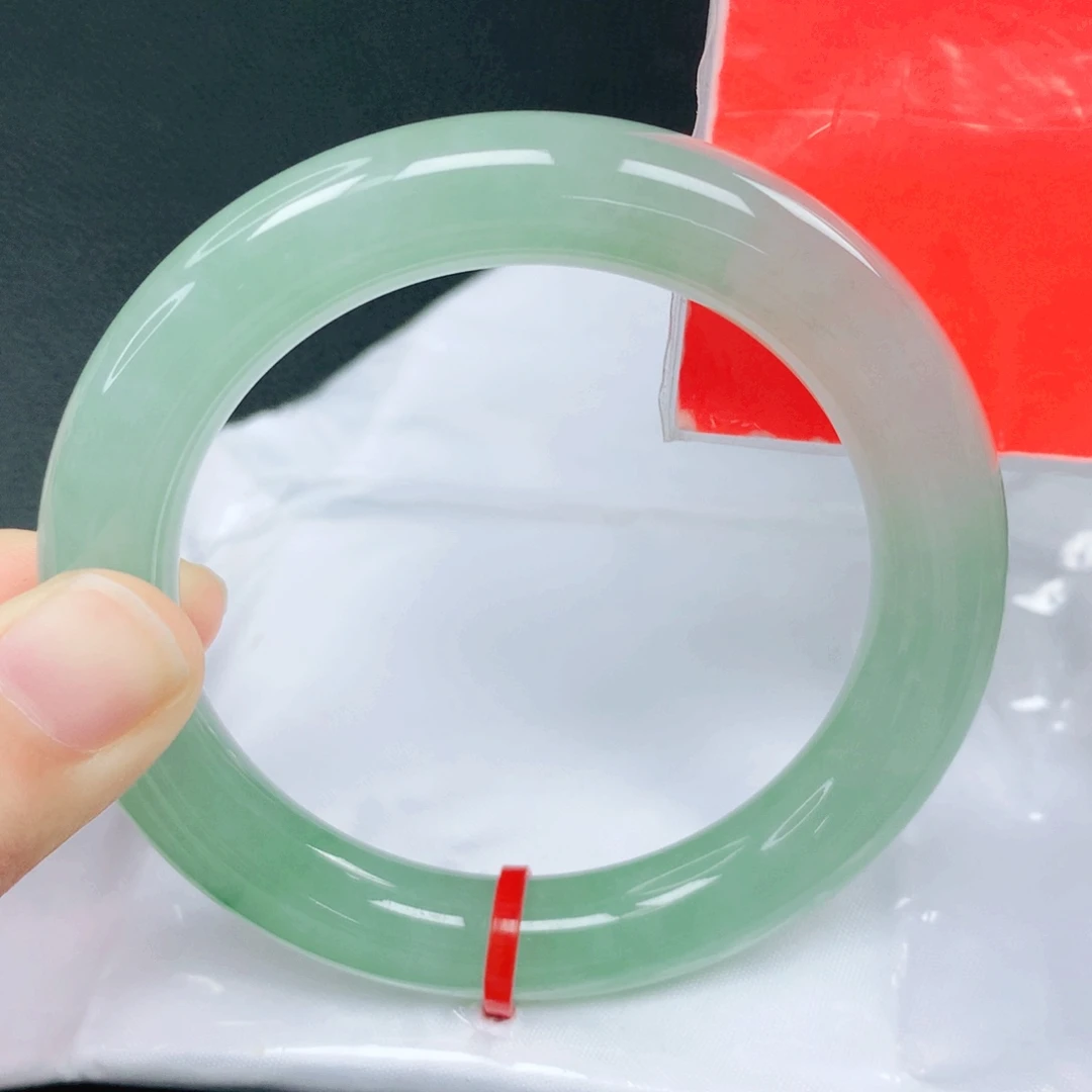 翡翠未镶嵌手镯56圈