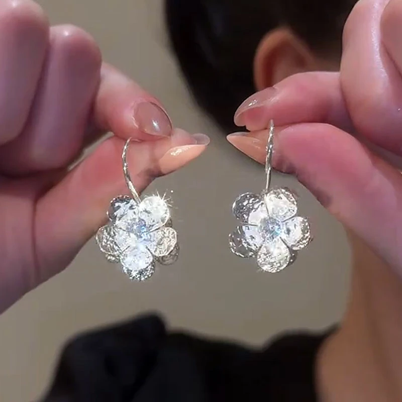 合金耳饰 法式高端风镂空轻奢高级感网红气质耳钉小众设计耳饰