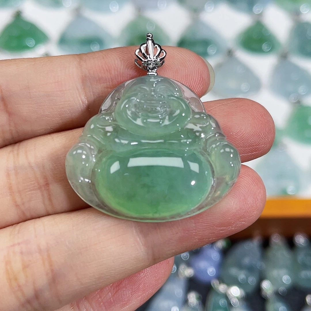 翡翠18K金镶嵌颈饰吊坠