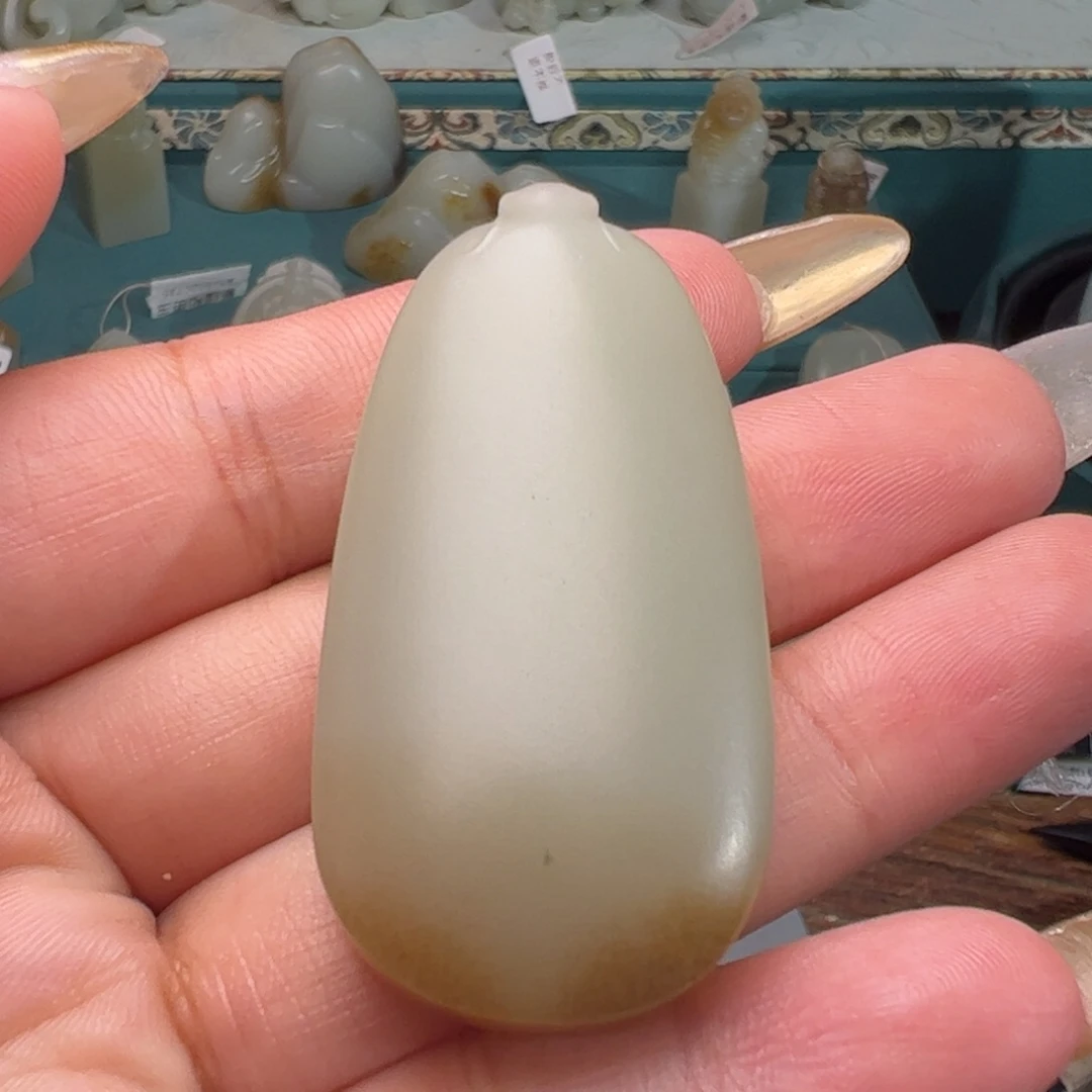 和田玉（糖玉）未镶嵌颈饰