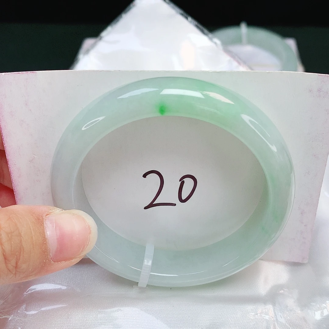 翡翠未镶嵌手镯正圈52.8