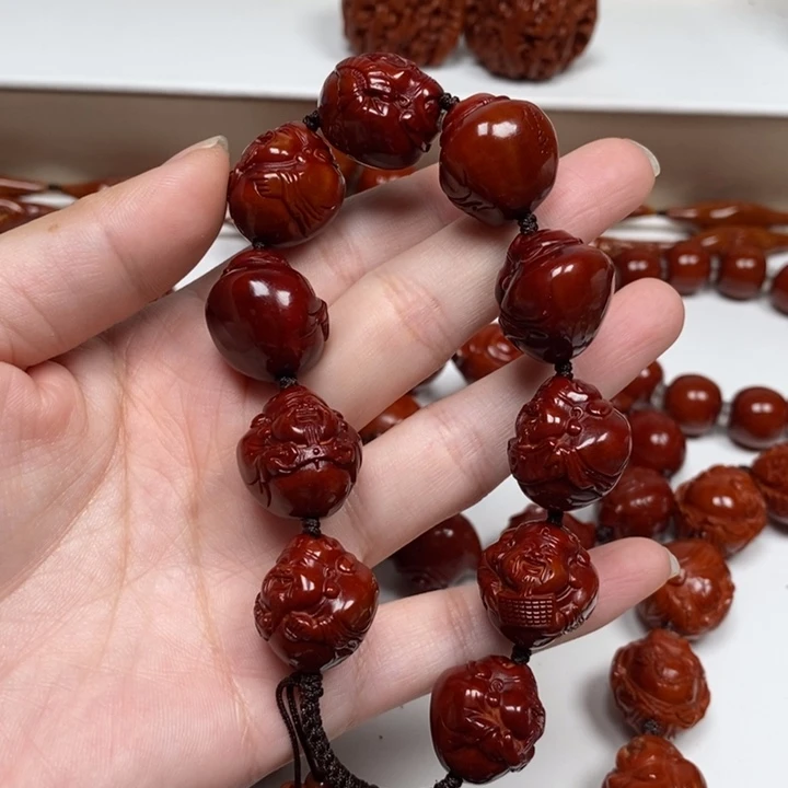 恪***诚橄榄核雕刻工艺的发展