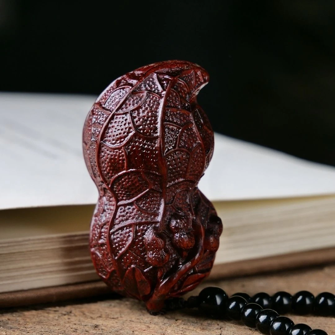 紫檀木手工雕紫檀精工雕刻花生手把件车挂件手把玩紫檀手把件招财