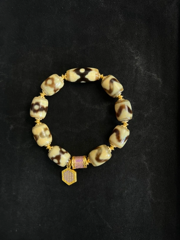 德吉藏*坛城三眼虎牙手串*图案颜色多样性发一件