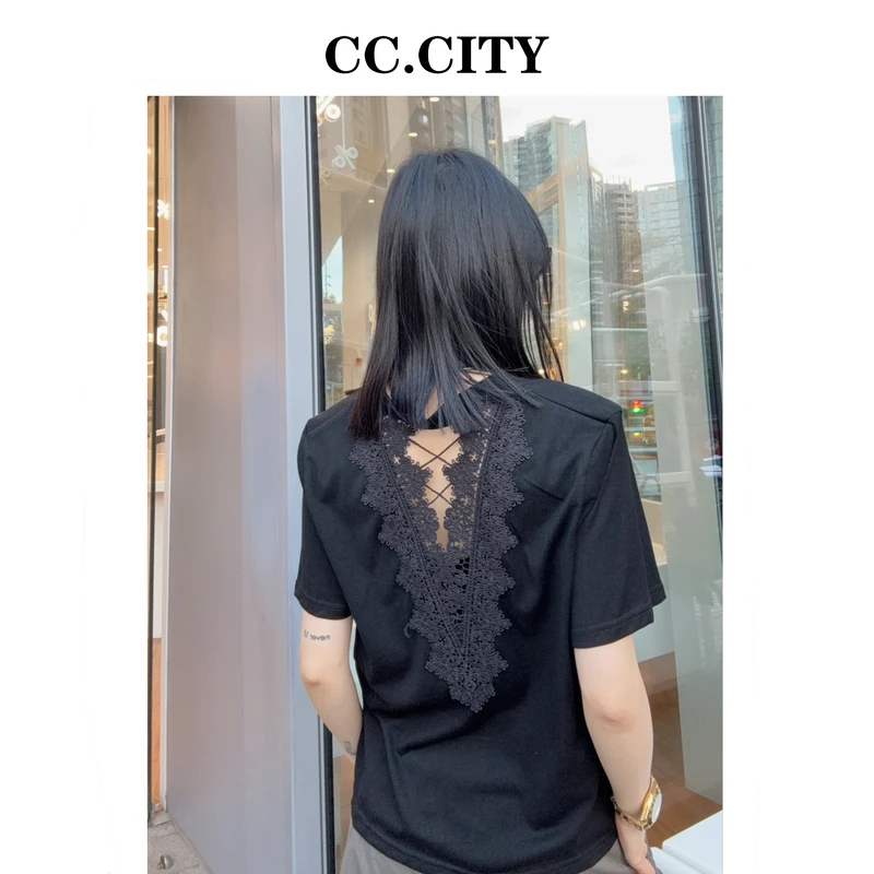 【蔡丽丽 & 添羽 】时尚洋气百搭个性后背蕾丝拼接V领上衣W8653