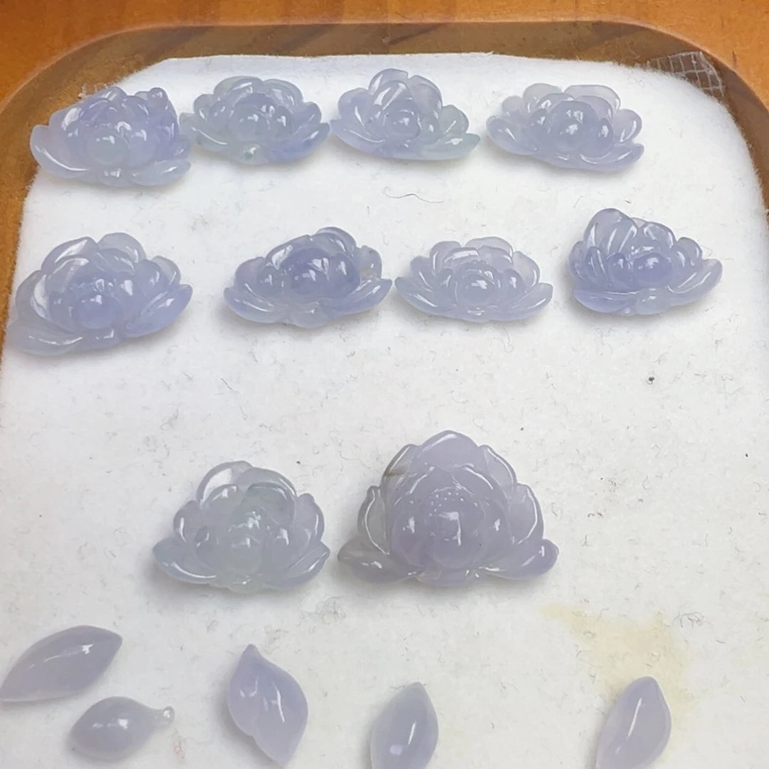 翡翠散珠紫莲花吊坠