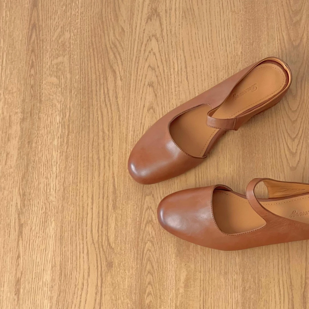 HUSSLOVE 头层水洗牛皮·跟高4CM·复古高级感简约包头内增高半拖女