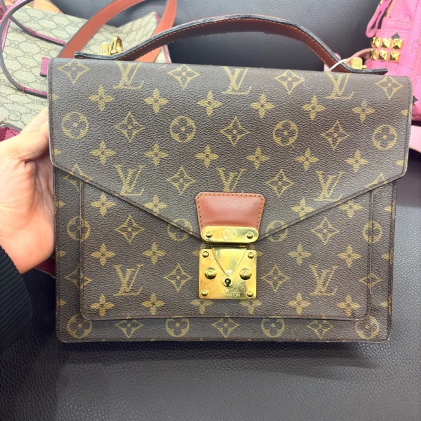 95新 LouisVuitton/路易威登 白菜蒙梭邮差单肩包