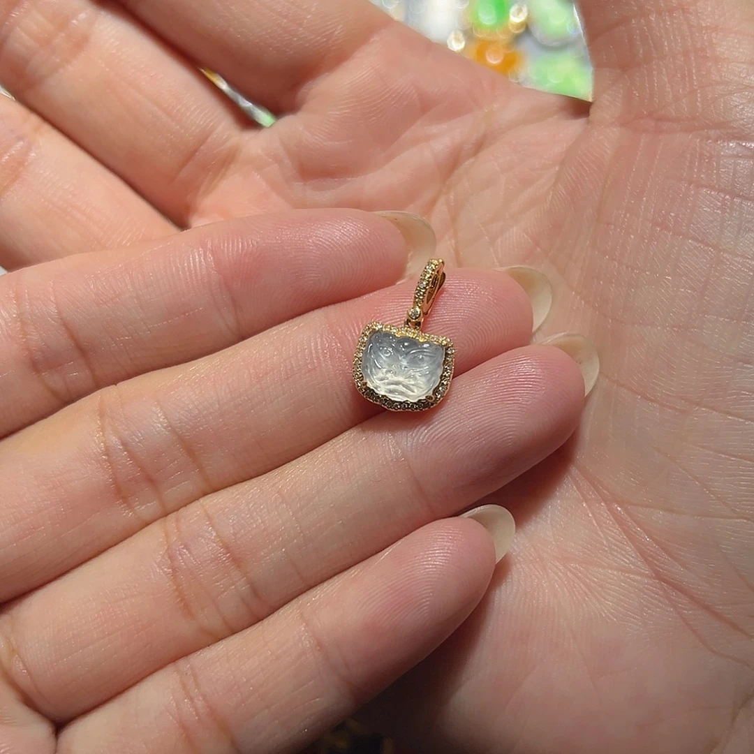 翡翠18K金镶嵌颈饰