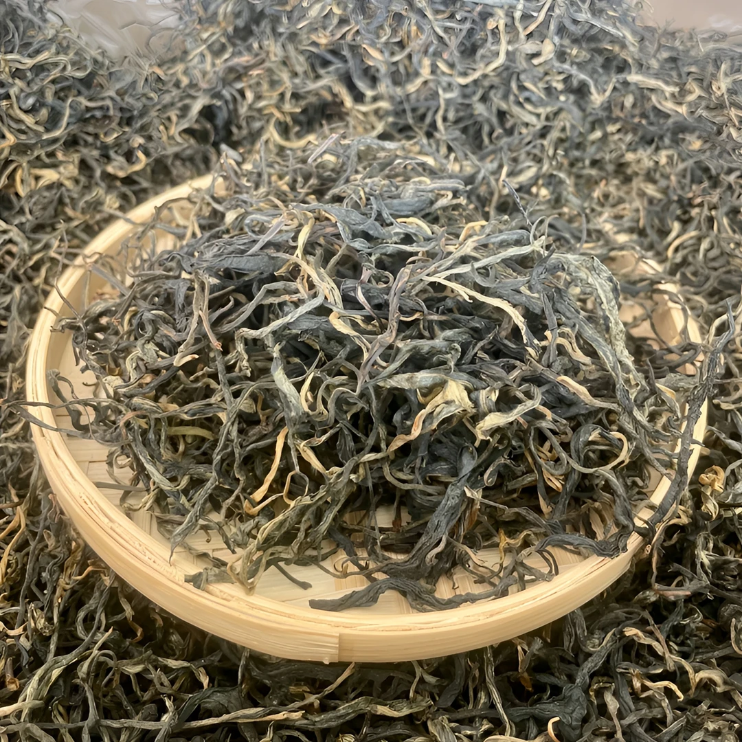 自家通用21年冰岛老寨香气浓郁古树晒茶（红茶/散料）