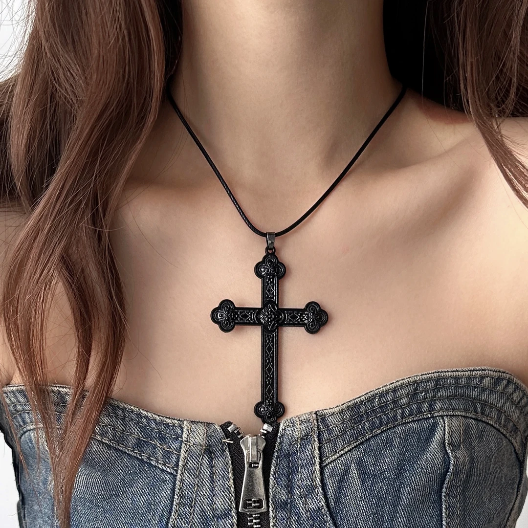 合金皮质项链 X5323-1简约暗黑朋克时尚潮流高级感黑色十字架吊坠