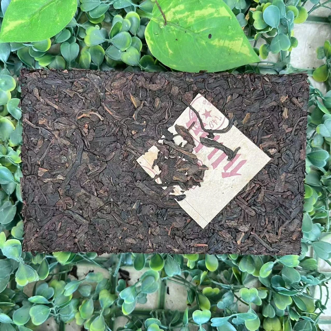 雨腾妹夫 "Z族H阳B"吴X人最Q金B "六”300g/砖生茶