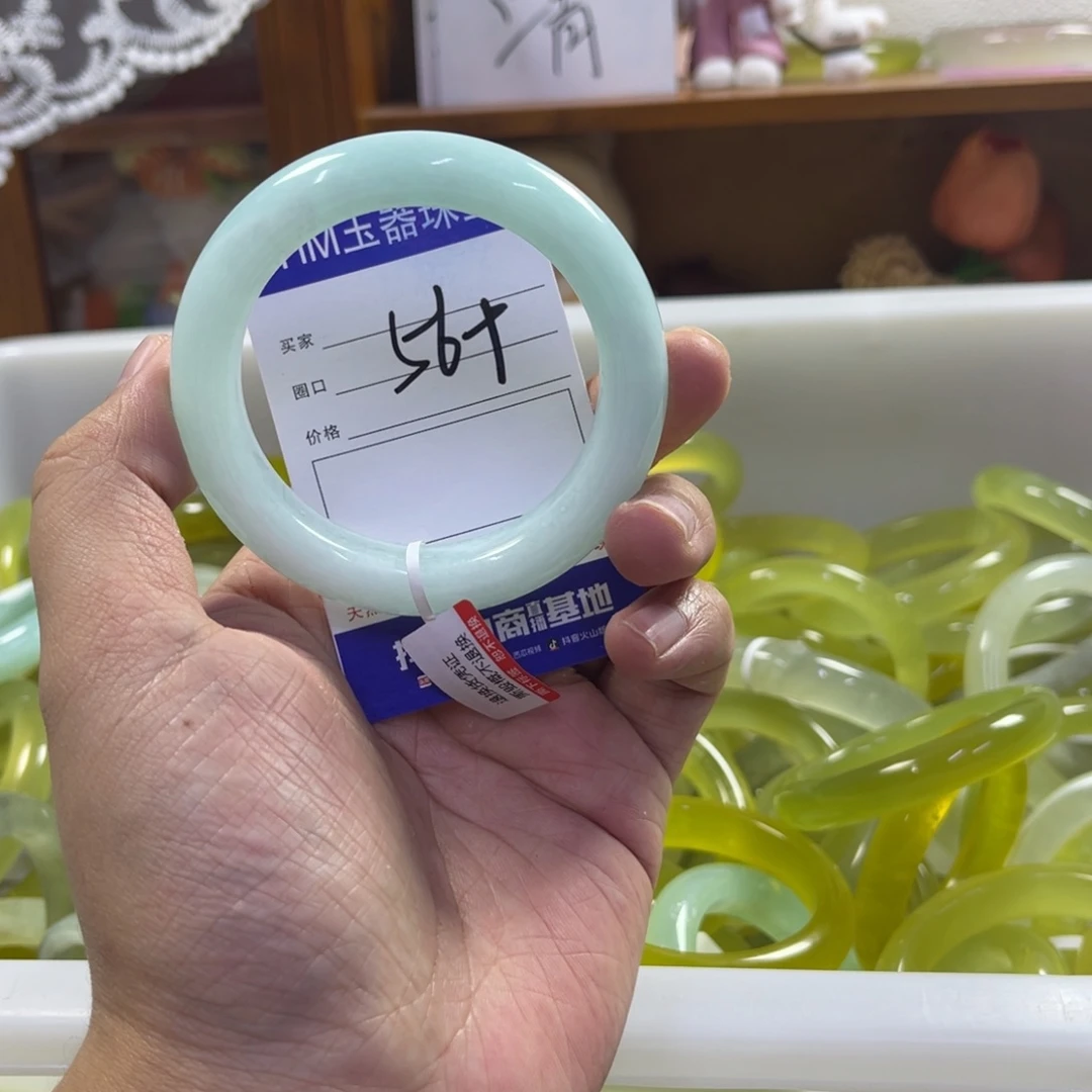 蛇纹石玉未镶嵌手镯325