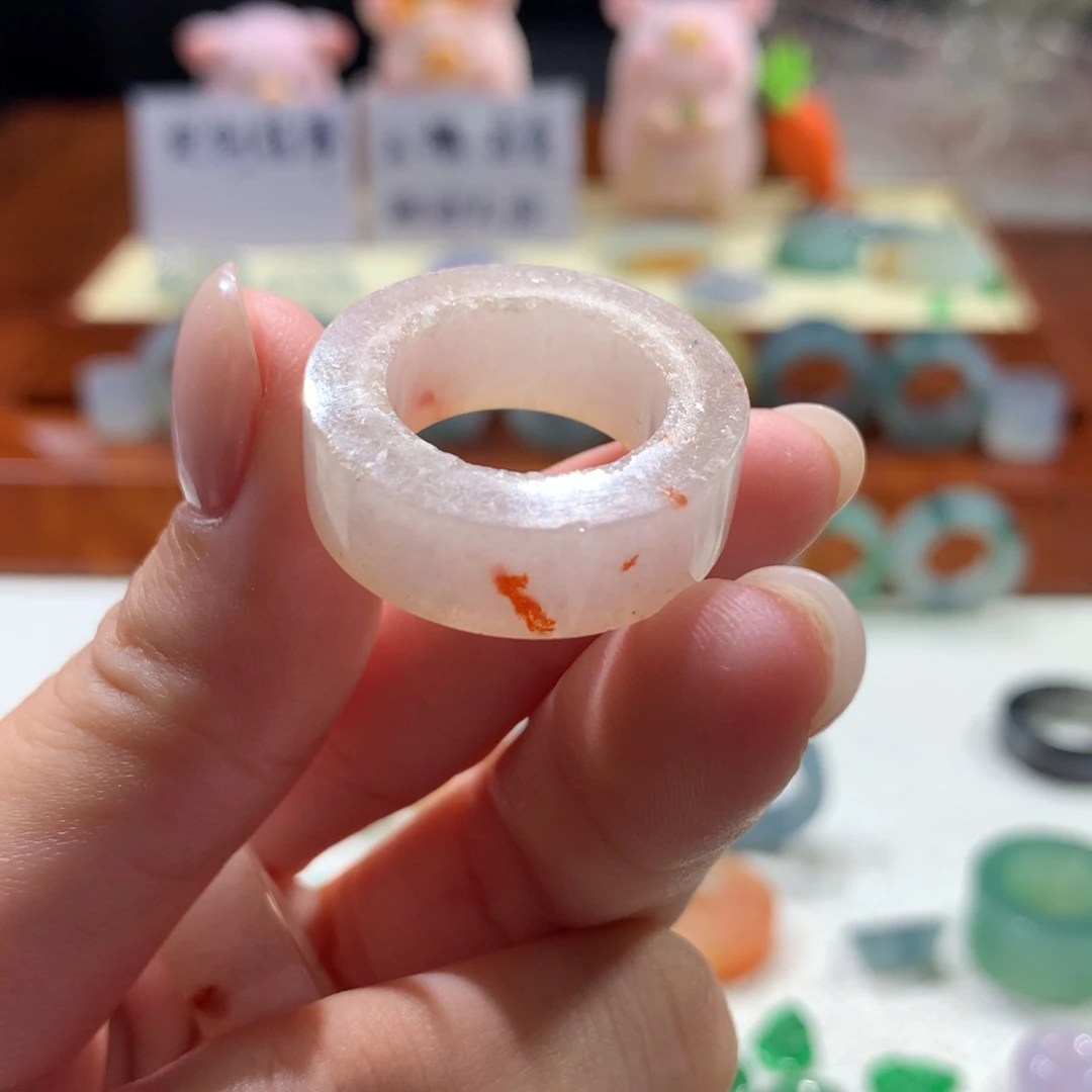 未镶嵌定制翡翠招***?
