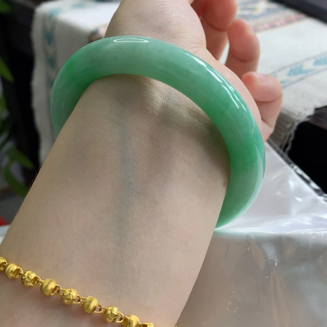 翡翠手镯未镶嵌缅甸天然翡翠手镯56圈口