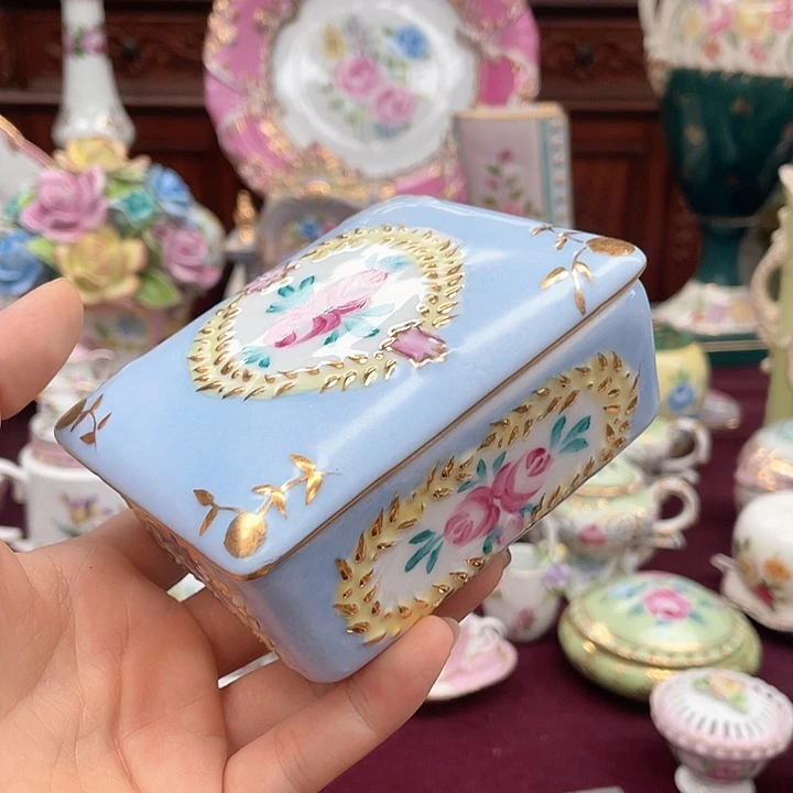 杯碟陶瓷摆件陶瓷