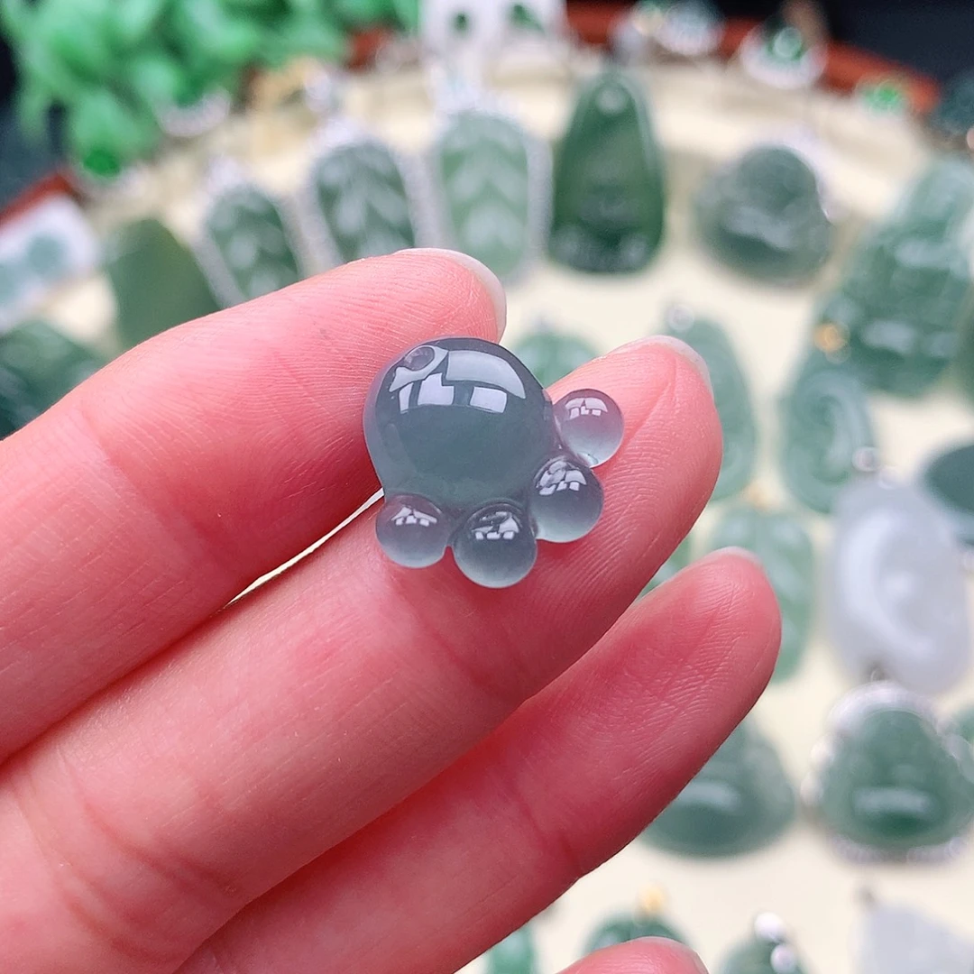 翡翠挂件未镶嵌吊坠