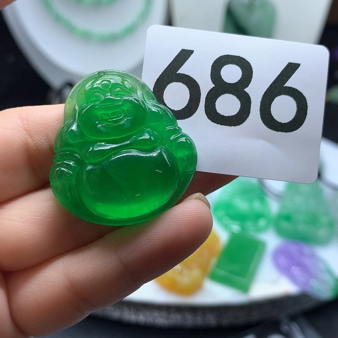 翡翠吊坠(赠链)未镶嵌