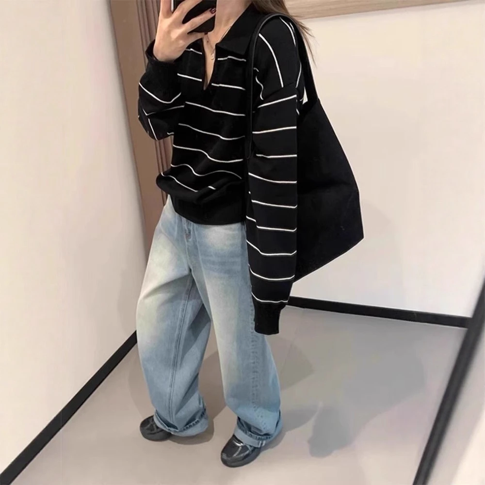 黑色条纹慵懒风翻领针织衫女秋季设计感V领宽松百搭打底毛衣