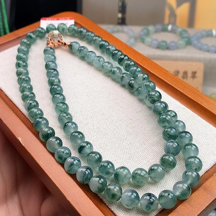 翡翠合金手链冰透飘花长项链，品质好性价比，漏