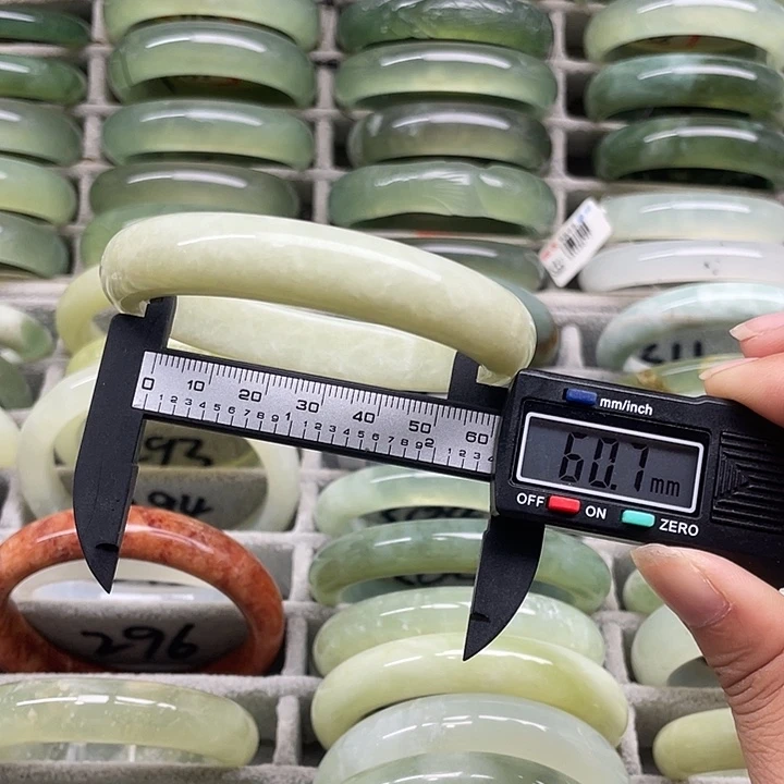 未镶嵌蛇纹石玉手镯302