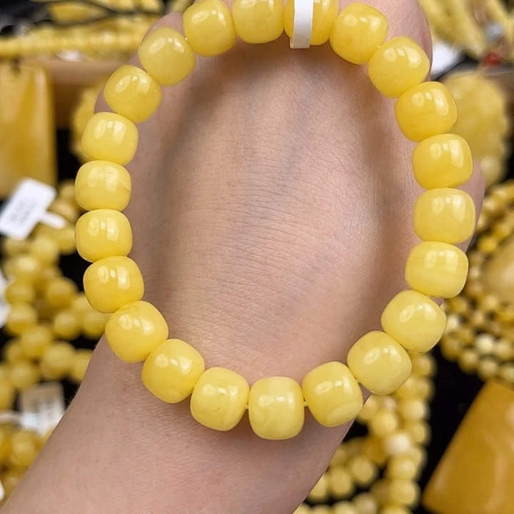 琥珀未镶嵌颈饰琥珀