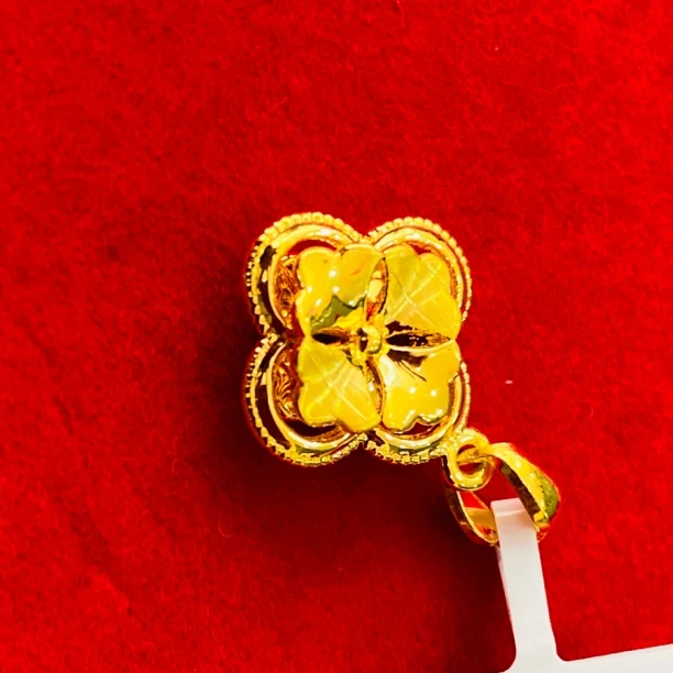 【莹莹专享】足金999 四叶草吊坠 JP 1.37