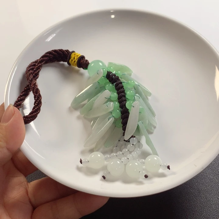 翡翠未镶嵌颈饰挂饰
