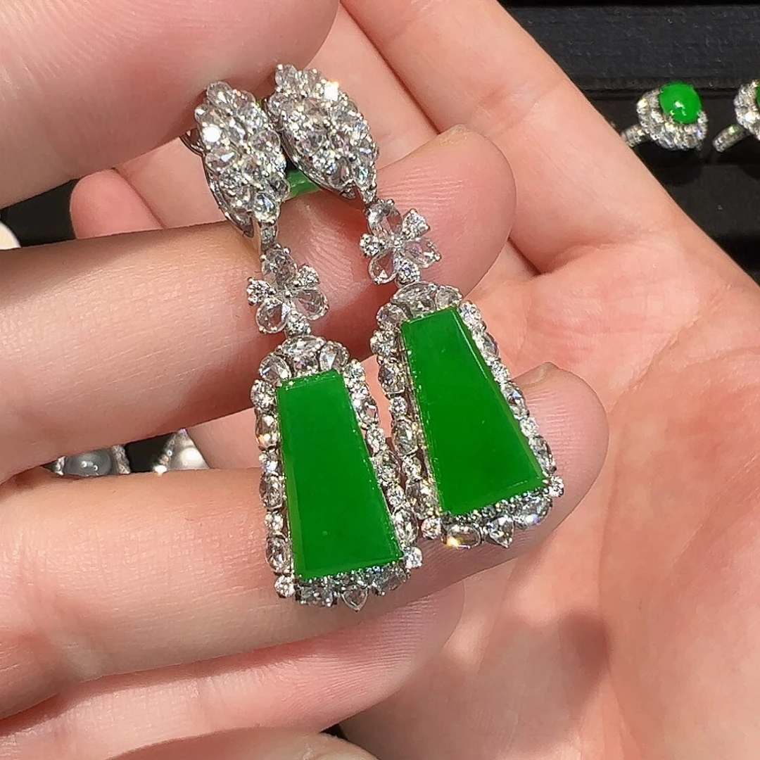 翡翠18K金镶嵌耳饰无事牌