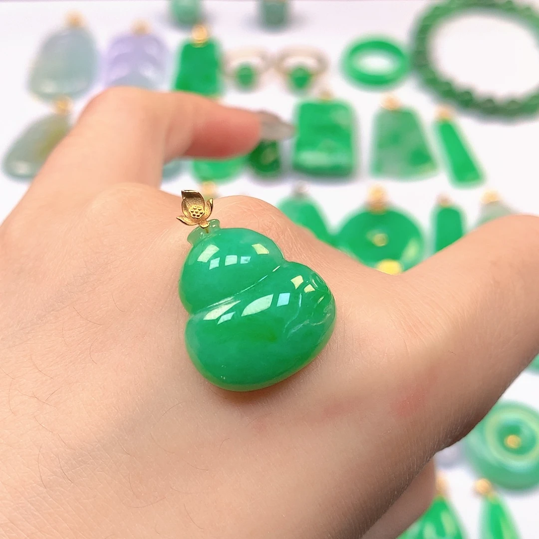 翡翠18K金镶嵌吊坠(不含链)