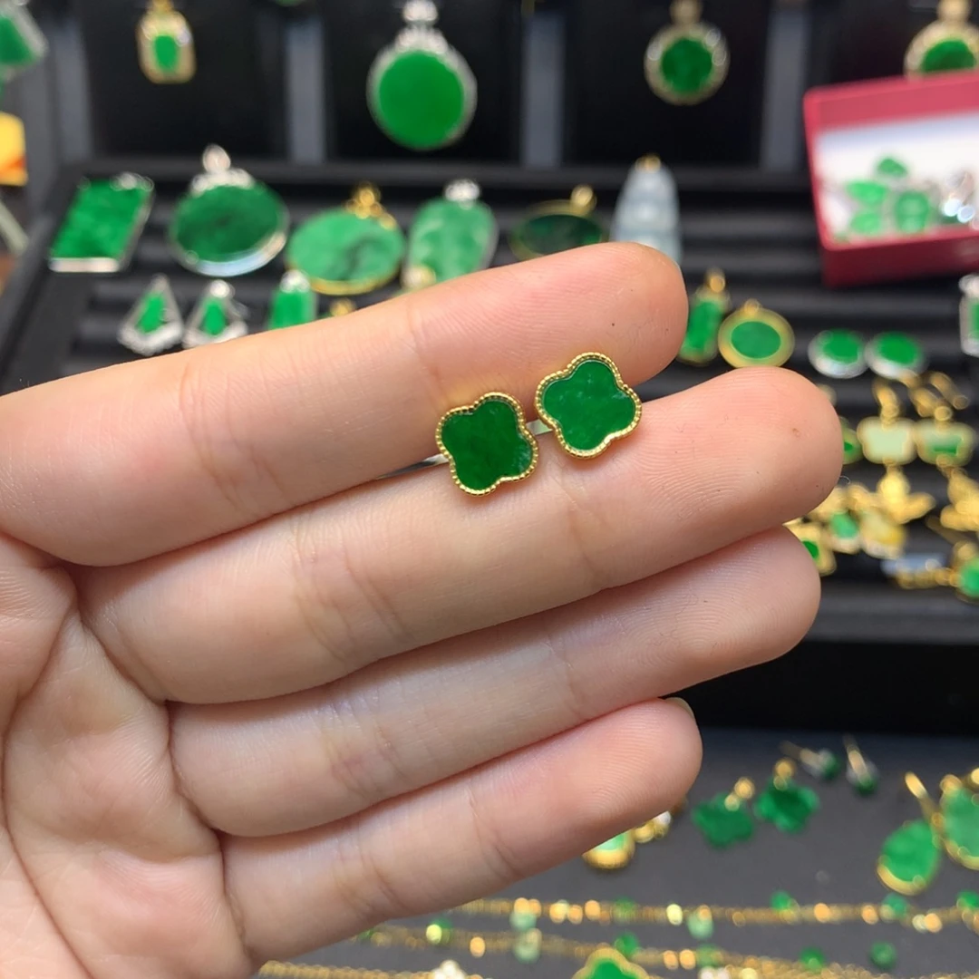 翡翠未镶嵌耳饰有纹裂