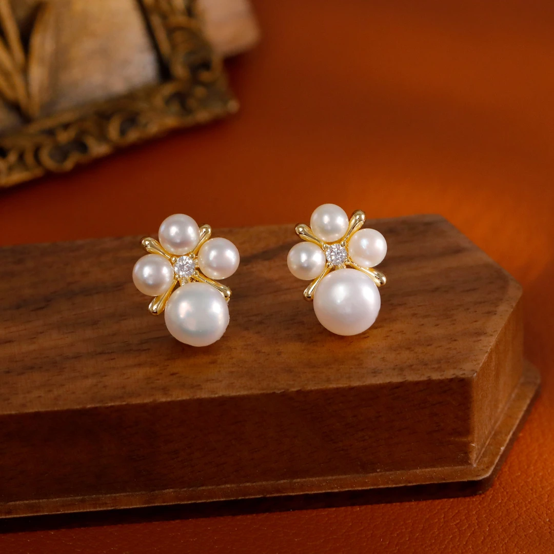 铜合金耳饰 《货号8979》百搭珠珠耳钉