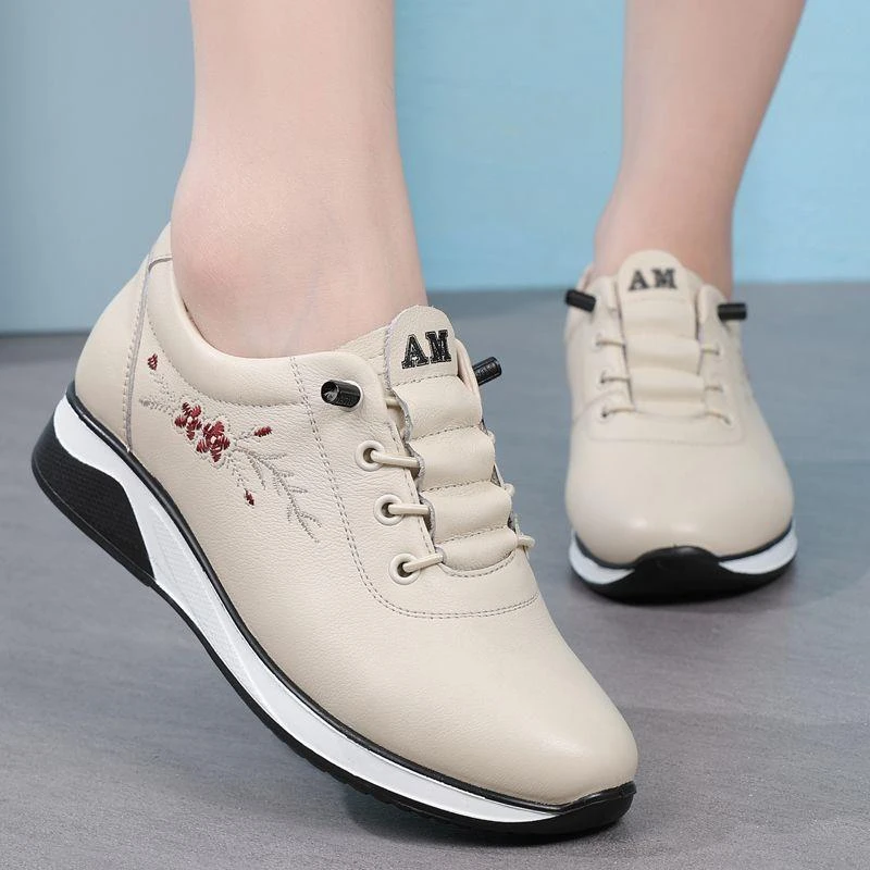 妈妈鞋春季新款中老年真皮软底轻便舒适防滑运女式白色厚底阿甘鞋