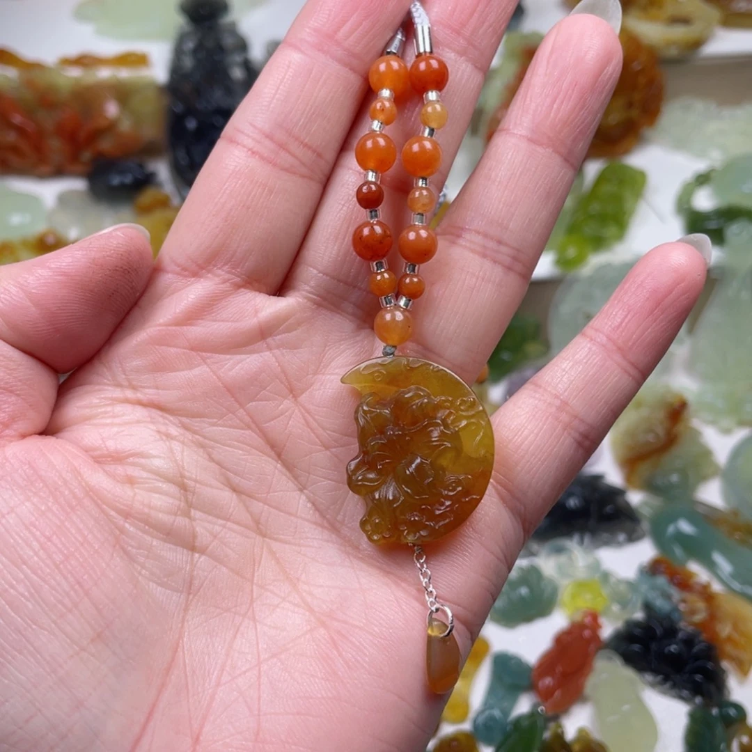 蛇纹石玉未镶嵌颈饰