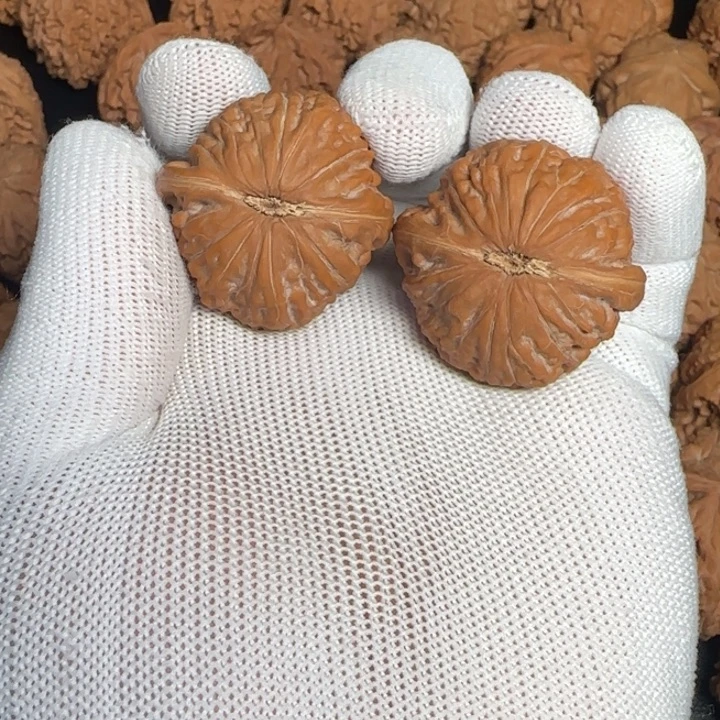 惜***念文玩核桃吊坠铁锤妹妹