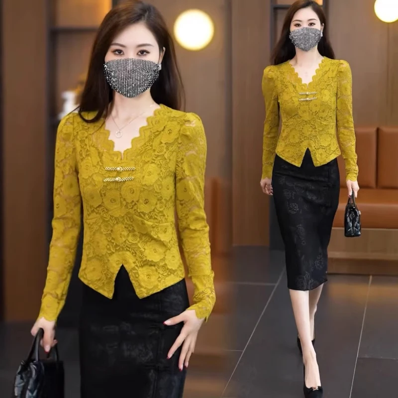 优雅气质设计感蕾丝衫女上衣春秋新款V领打底衫修身显瘦长袖小衫