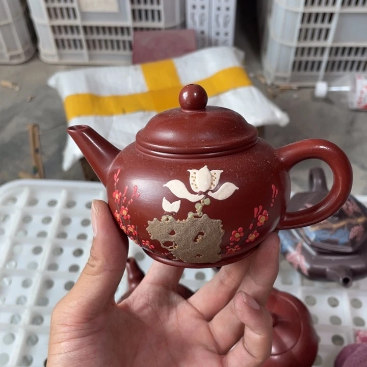 茶壶紫砂老厂紫砂壶一件。
