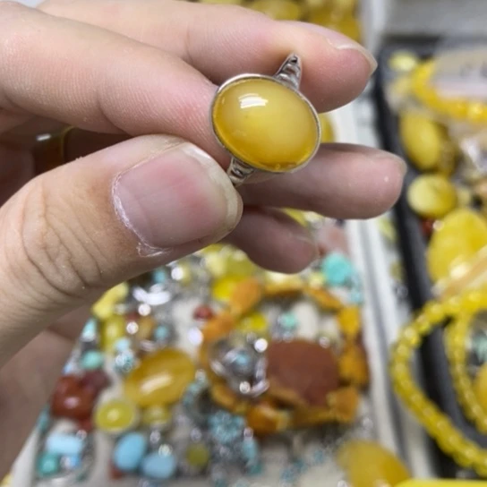 银S925镶嵌蜜蜡裸石戒指