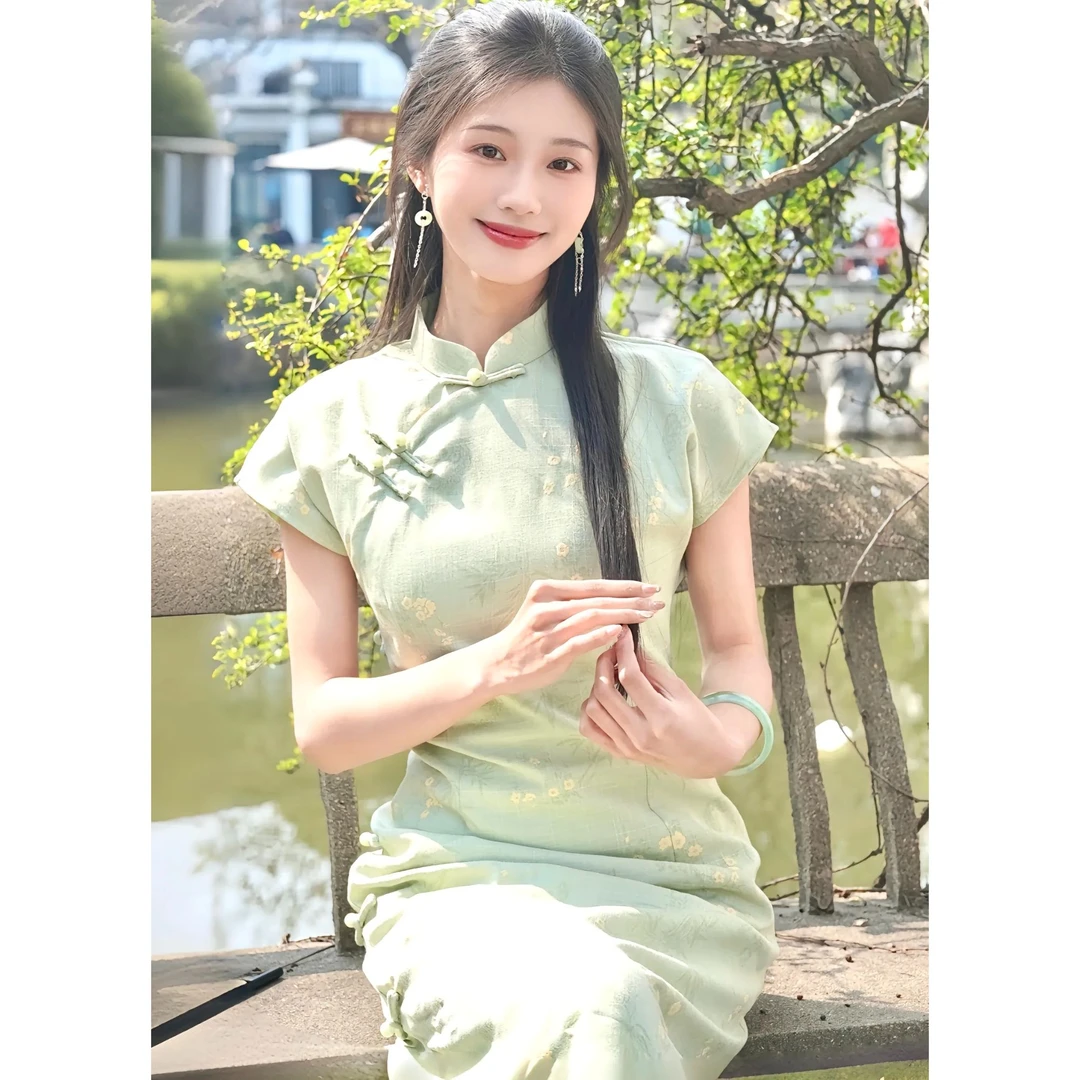 中式绿色改良旗袍2025国风新款夏季少女气质小个子年轻清冷连衣裙