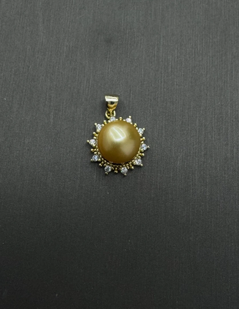 珍珠金珠吊坠饰品
