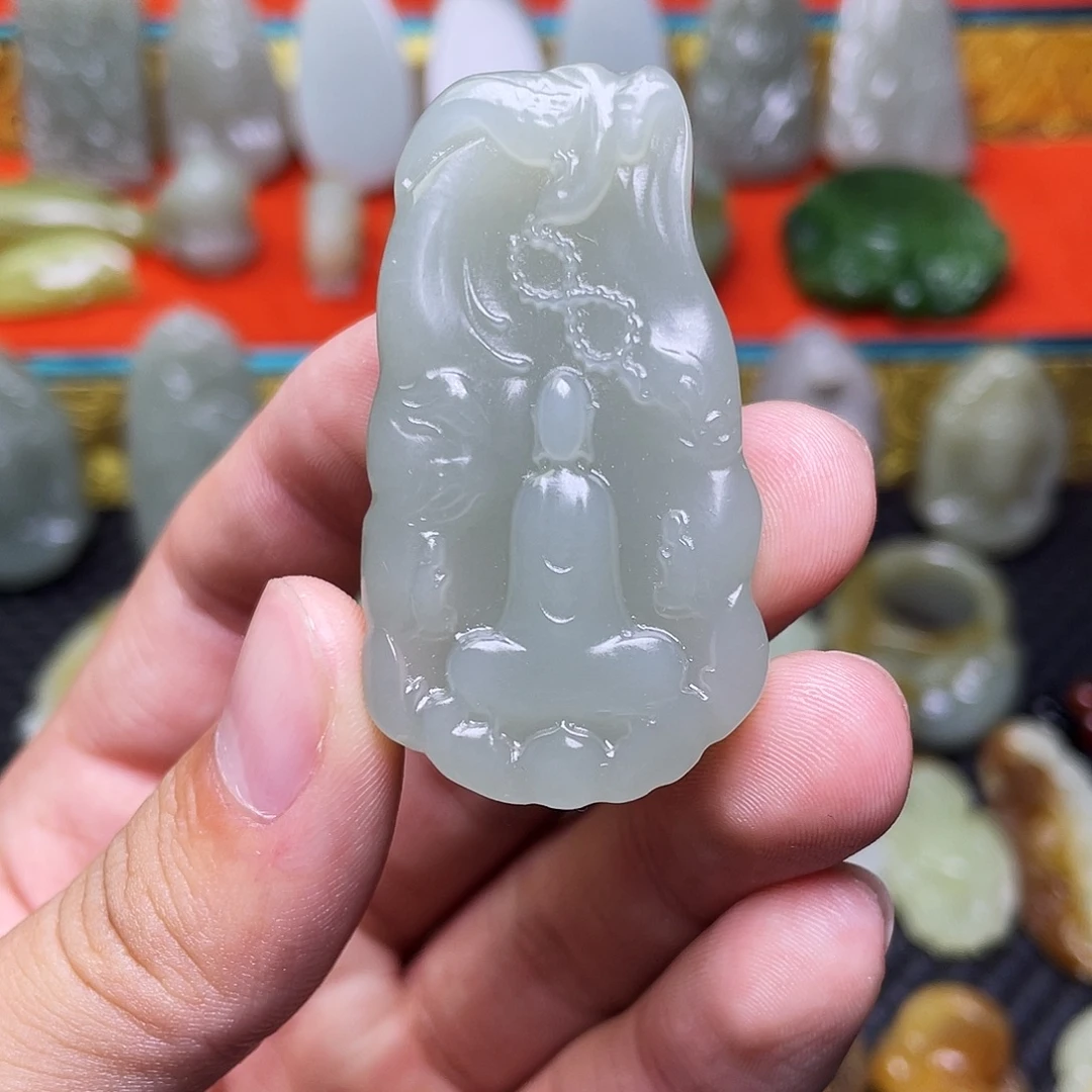 鲲***翅和田玉未镶嵌颈饰