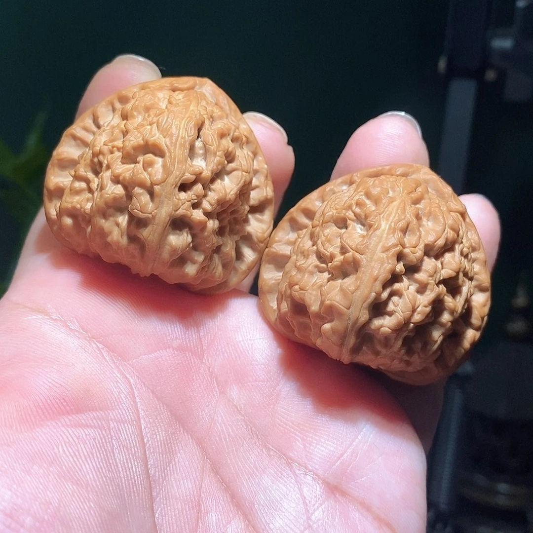 把件文玩核桃43三角白
