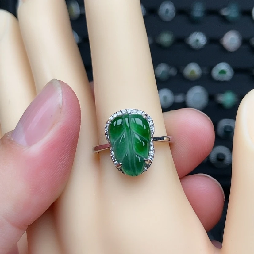 【闪购商品】银S925镶嵌戒指翡翠