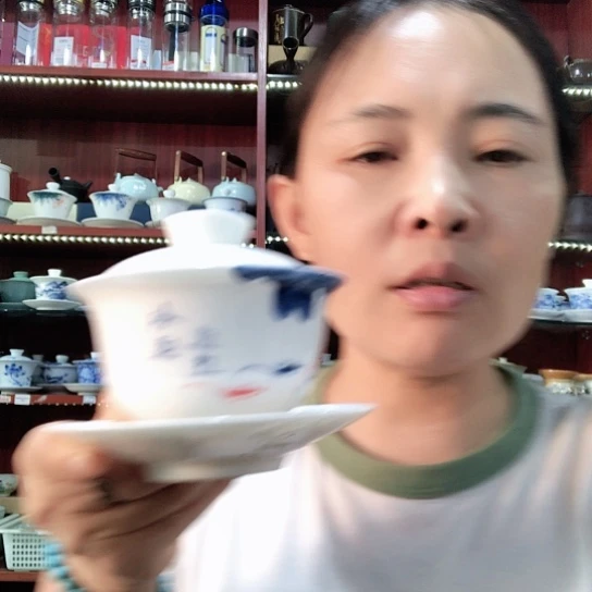 羊脂瓷手绘盖碗666