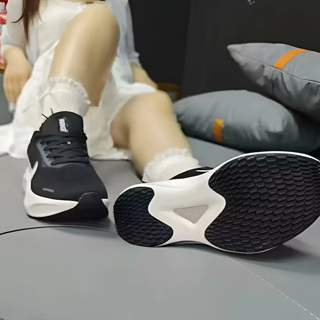【运费险】断码-时尚百搭透气潮鞋男女情侣款耐磨运动鞋