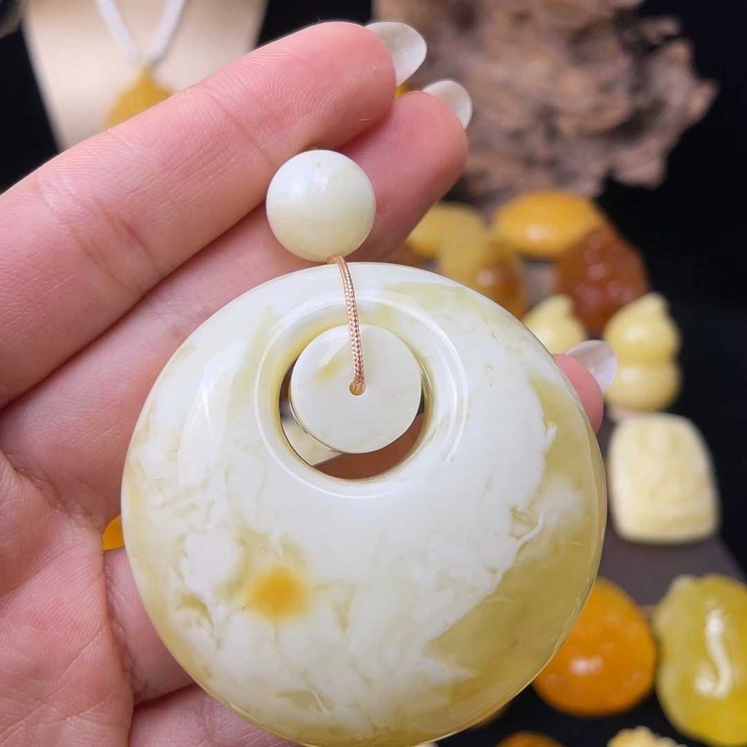 琥珀未镶嵌珠宝奇石