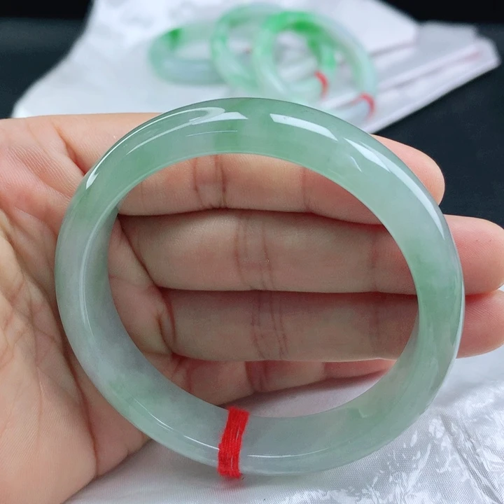 翡翠手镯未镶嵌57+冰绿翡翠手镯